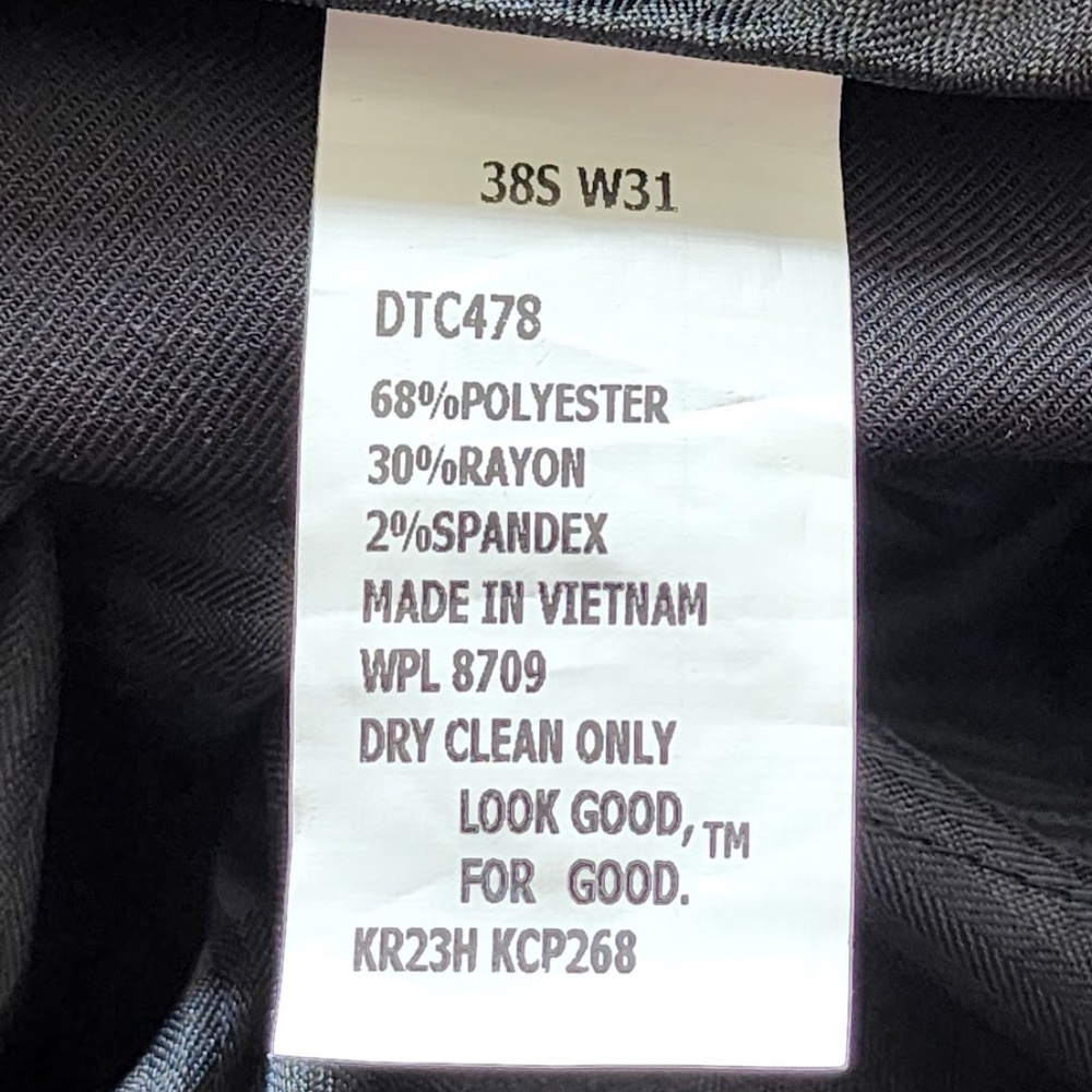 Kenneth Cole Reaction Tuxedo NWT 38S - Picture 14 of 15